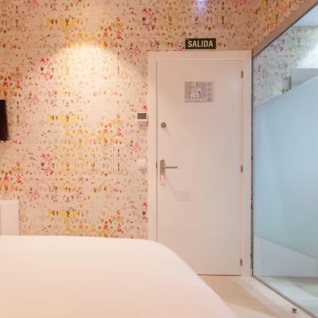 Host & Hotel 3*