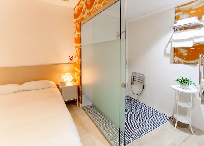 Host & 3* Valencia