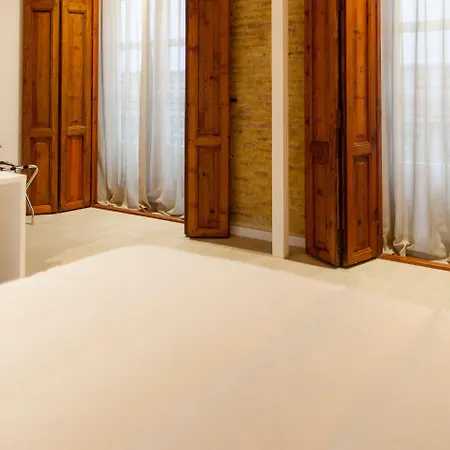 ホテル Host & バレンシア