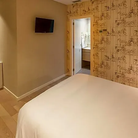 Host & Hotel 3*