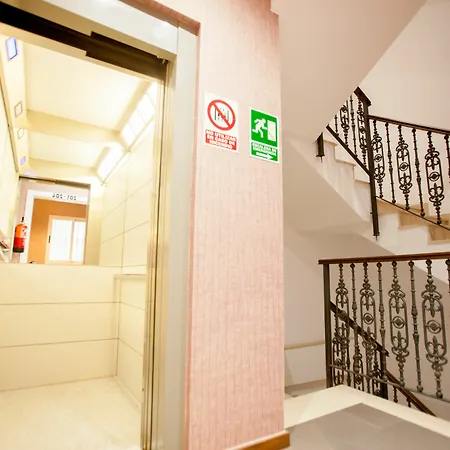 Guest house Host & 3*
