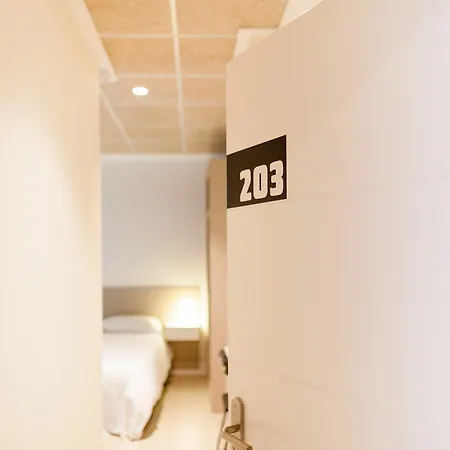 Guest house Host &