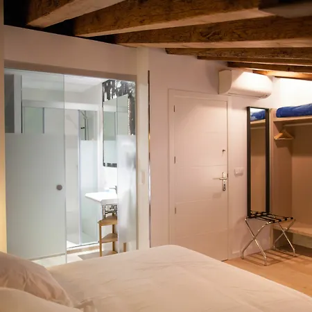 Host & Guest house Valencia