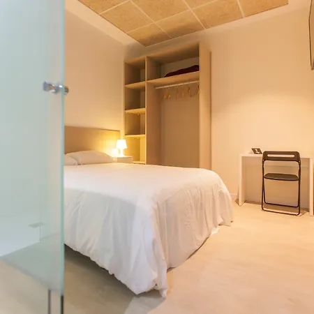 Guest house Host & 3*