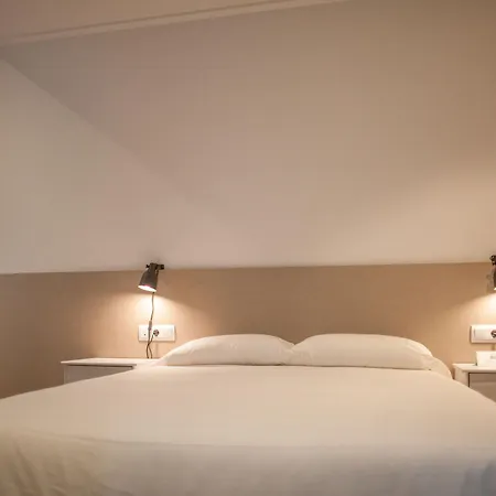 Guest house Host & Valencia