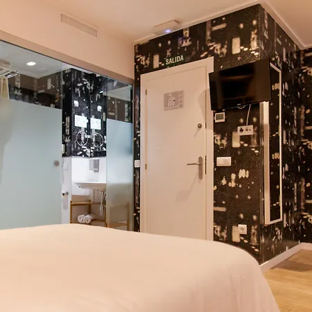 Guest house Host &