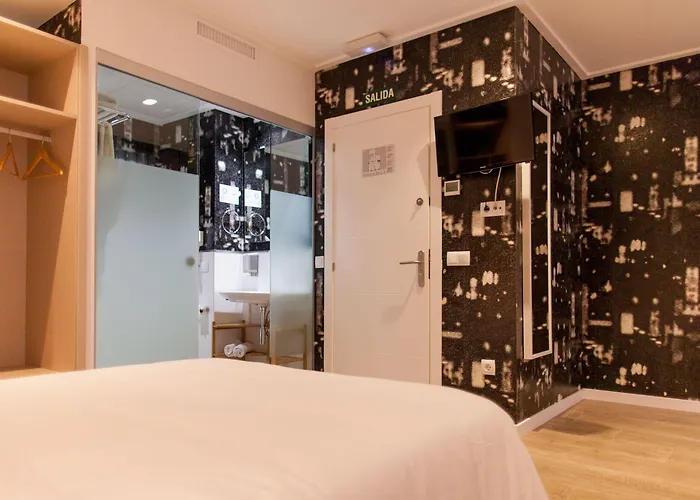 Hotell Host & 3*