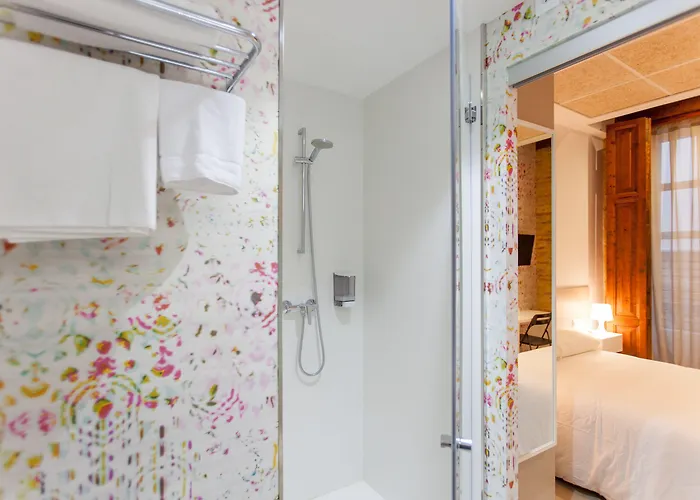 Host & Hotell